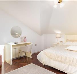 5 bedroom beachfront villa with pool on Ciova Island, Trogir, sleeps 12
